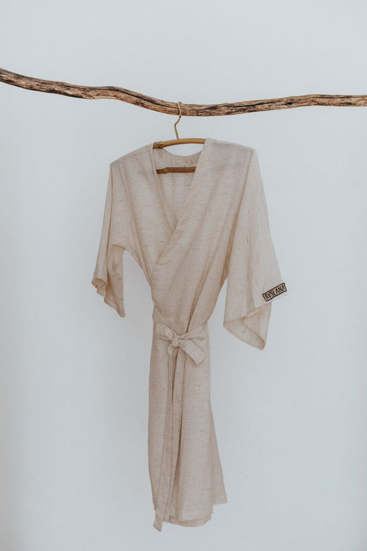Kimono pokrzywowo-bawełniane z krótkim rękawkiem, moda eko marki FUAN (kolekcja Ruslana)
